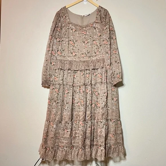 Ivy City Tiered Floral Maxi Dress - Picture 2 of 14